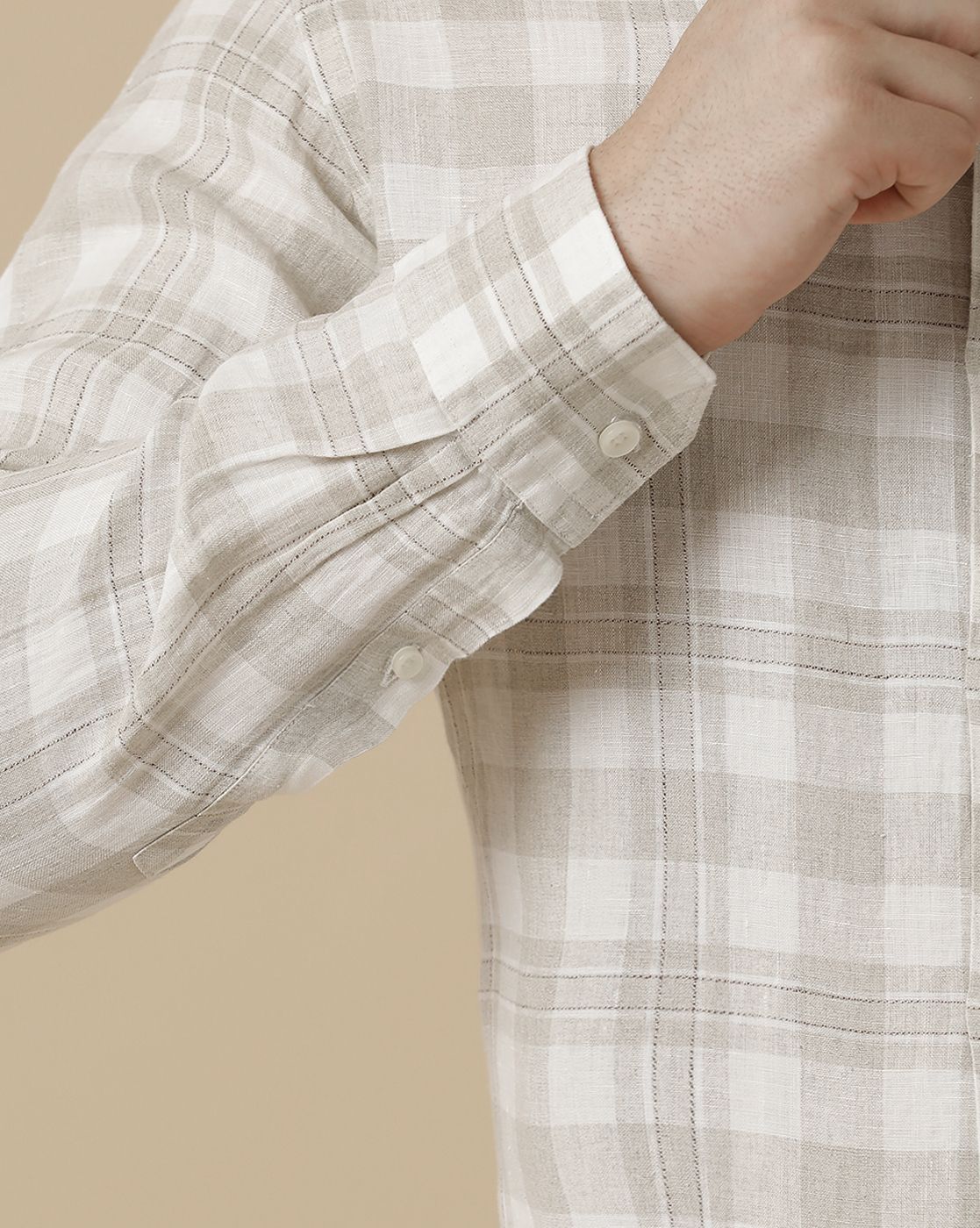 Men's Pure Linen Beige Checked Contemporary Fit Full Sleeve Sleeve Casual Shirt