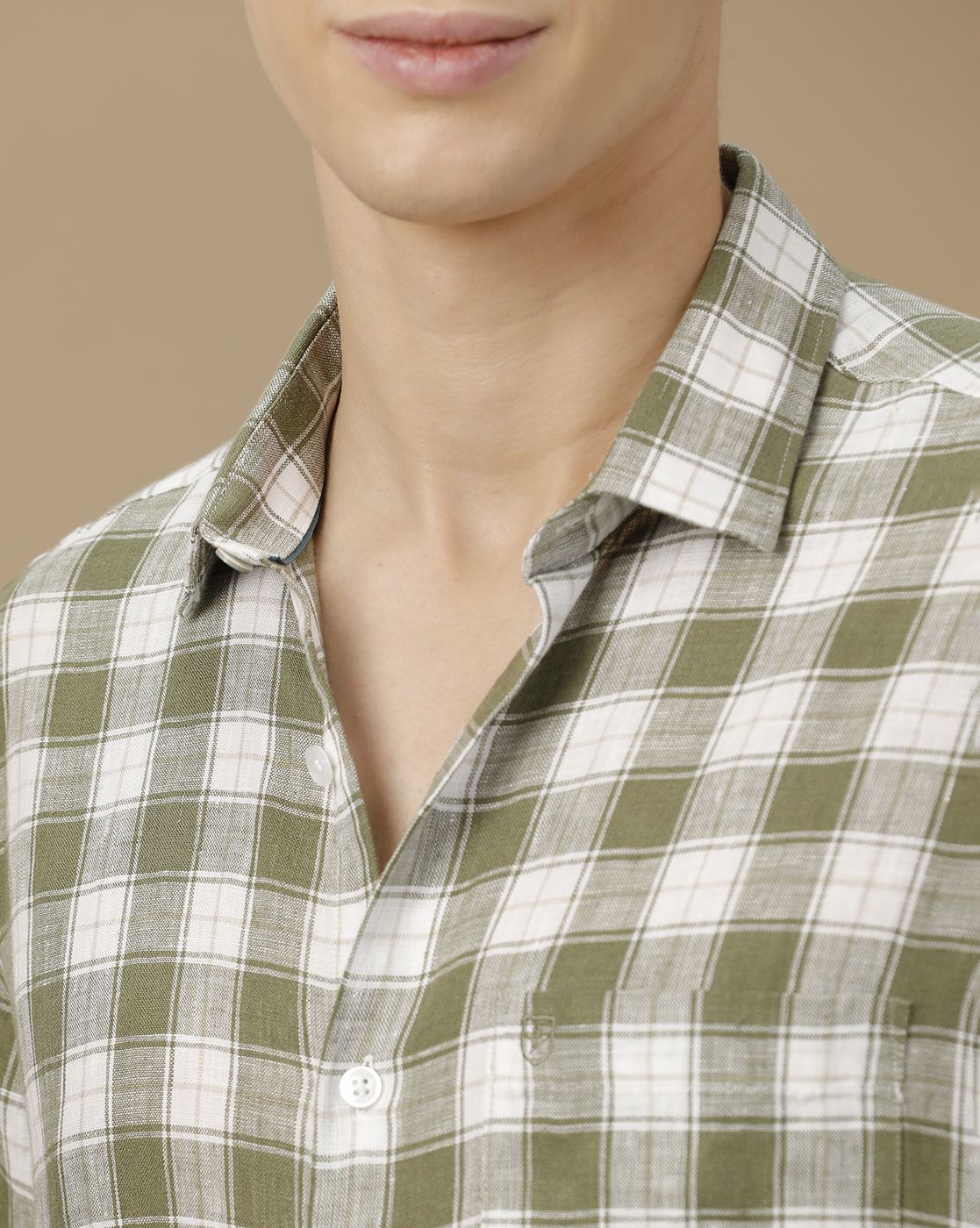 Men's Pure Linen Green Checked Contemporary Fit Full Sleeve Casual Shirt
