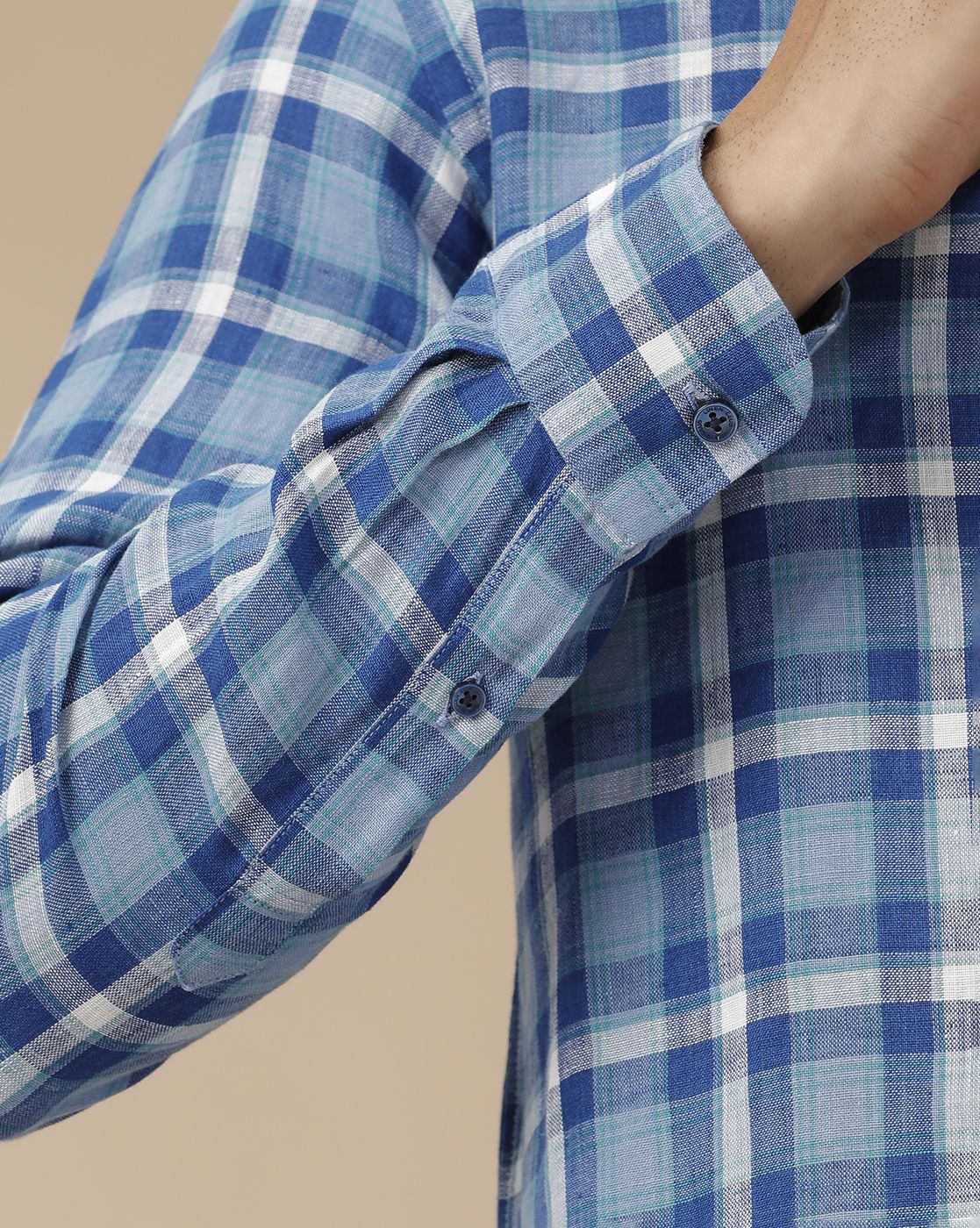 Men's Pure Linen Blue Checked Contemporary Fit Full Sleeve Casual Shirt