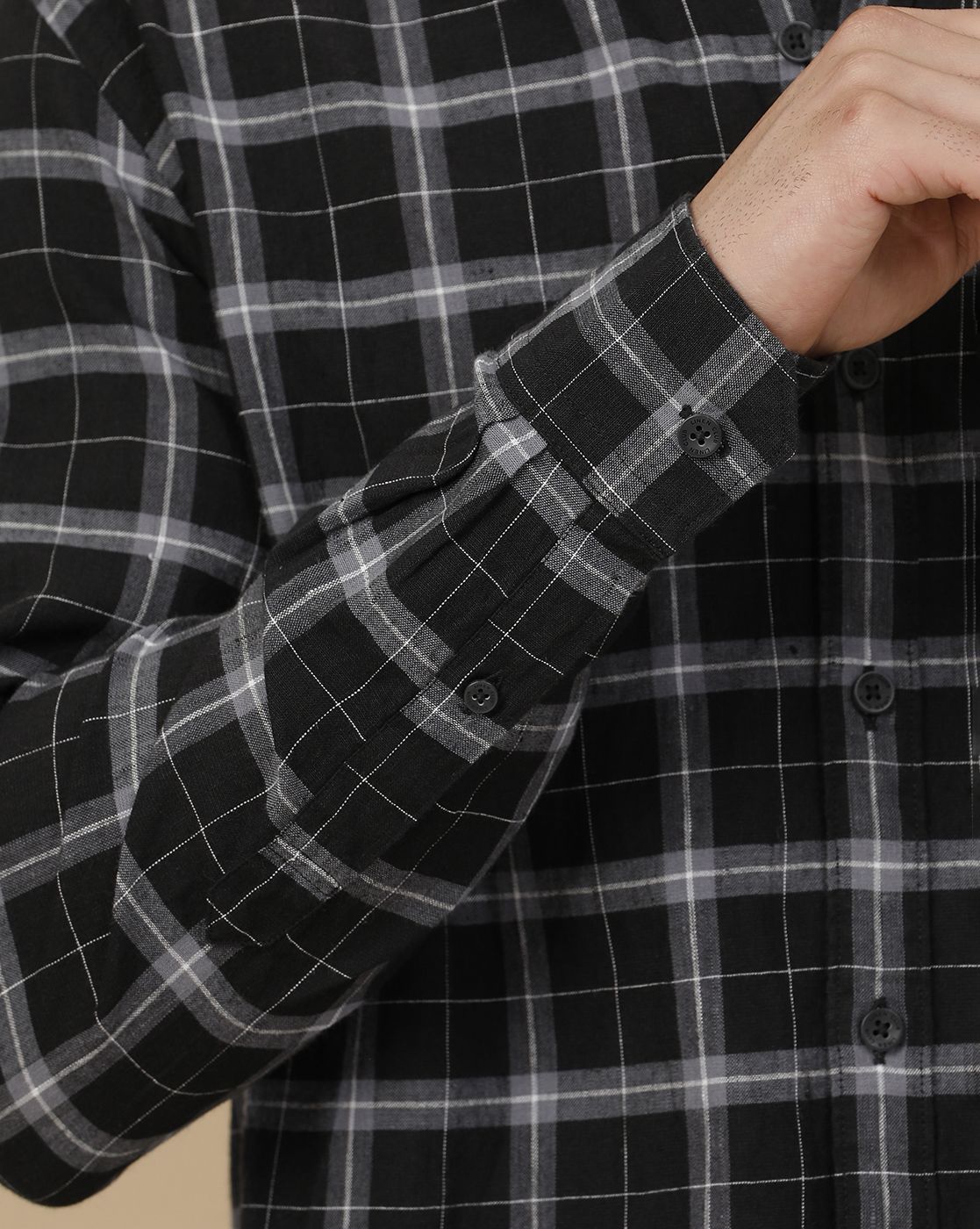 Linen Club Men's Linen Rich Black Checked Contemporary Fit Full Sleeve Casual Shirt