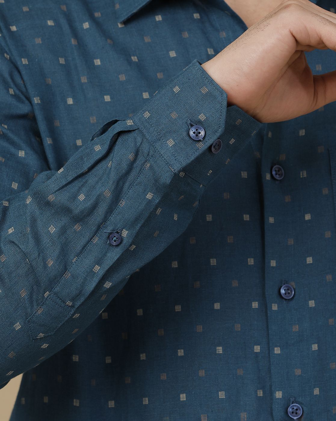 Linen Club Men's Pure Linen Blue Dobby Contemporary Fit Full Sleeve Casual Shirt