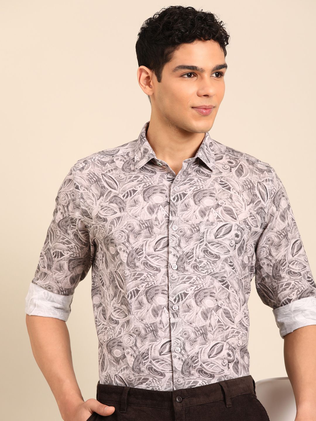 Linen Club Men's Linen Rich Grey Printed Contemporary Fit Full Sleeve Casual Shirt