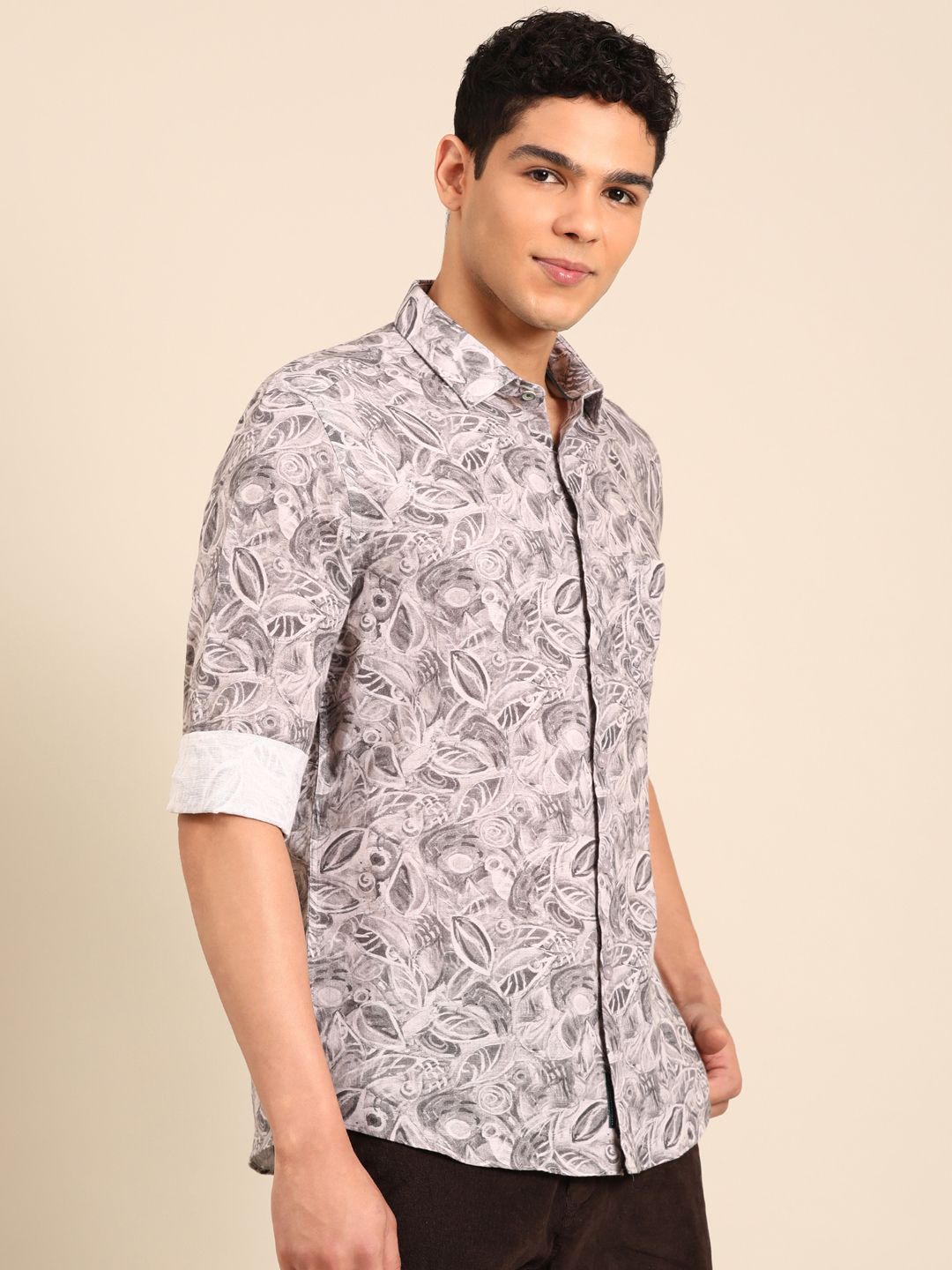 Linen Club Men's Linen Rich Grey Printed Contemporary Fit Full Sleeve Casual Shirt