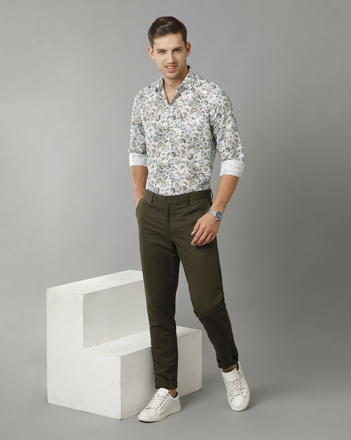 Men's Linen Rich Multicolor Printed Contemporary Fit Full Sleeve Sleeve Casual Shirt