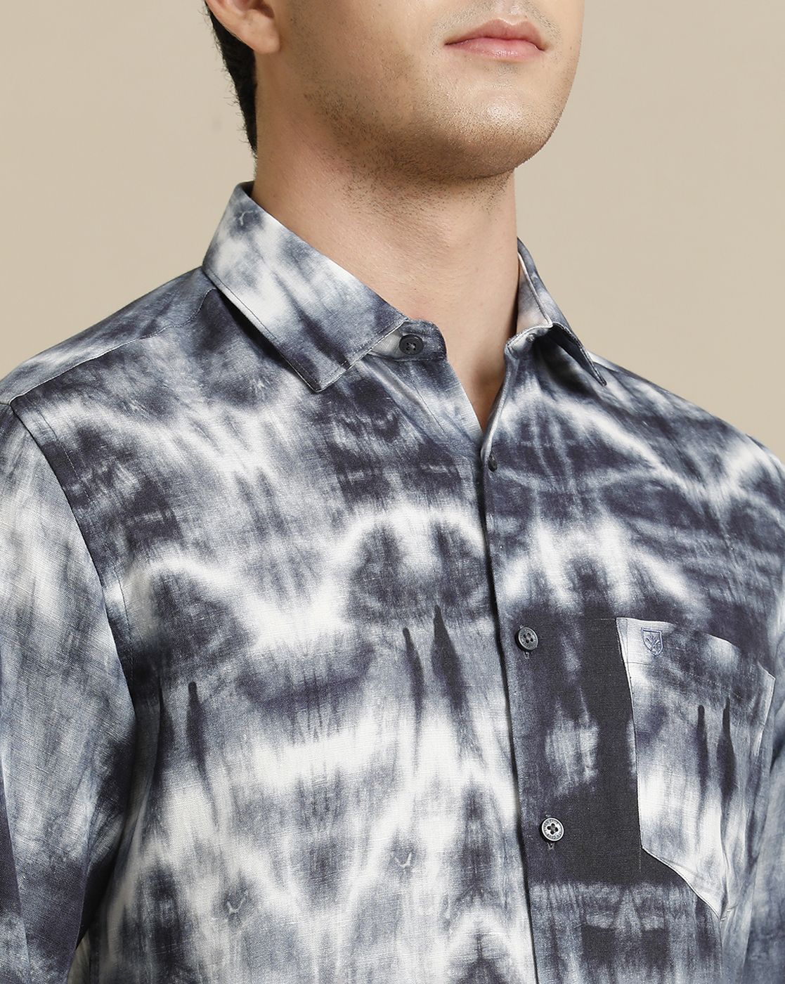 Men's Pure Linen Blue Printed Contemporary Fit Full Sleeve Sleeve Casual Shirt
