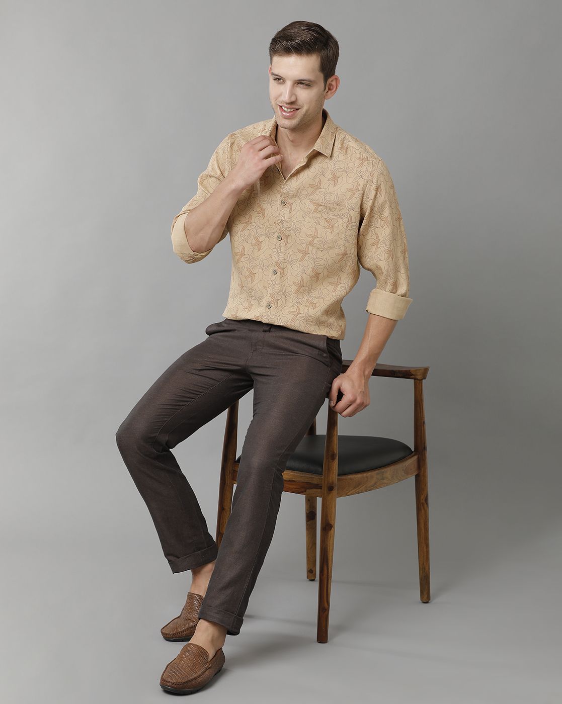 Men's Pure Linen Brown Printed Contemporary Fit Full Sleeve Sleeve Casual Shirt