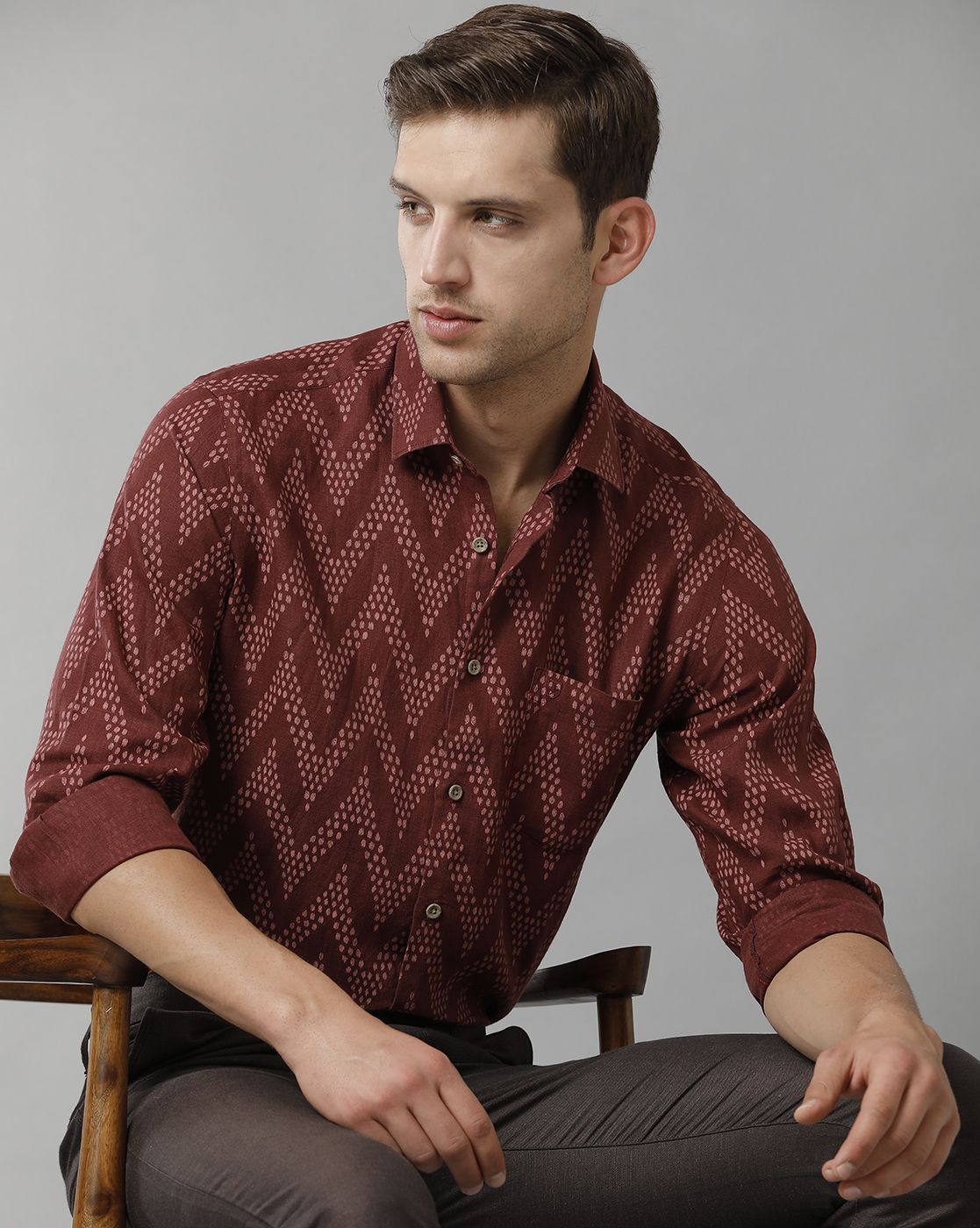 Men's Pure Linen Maroon Printed Contemporary Fit Full Sleeve Sleeve Casual Shirt