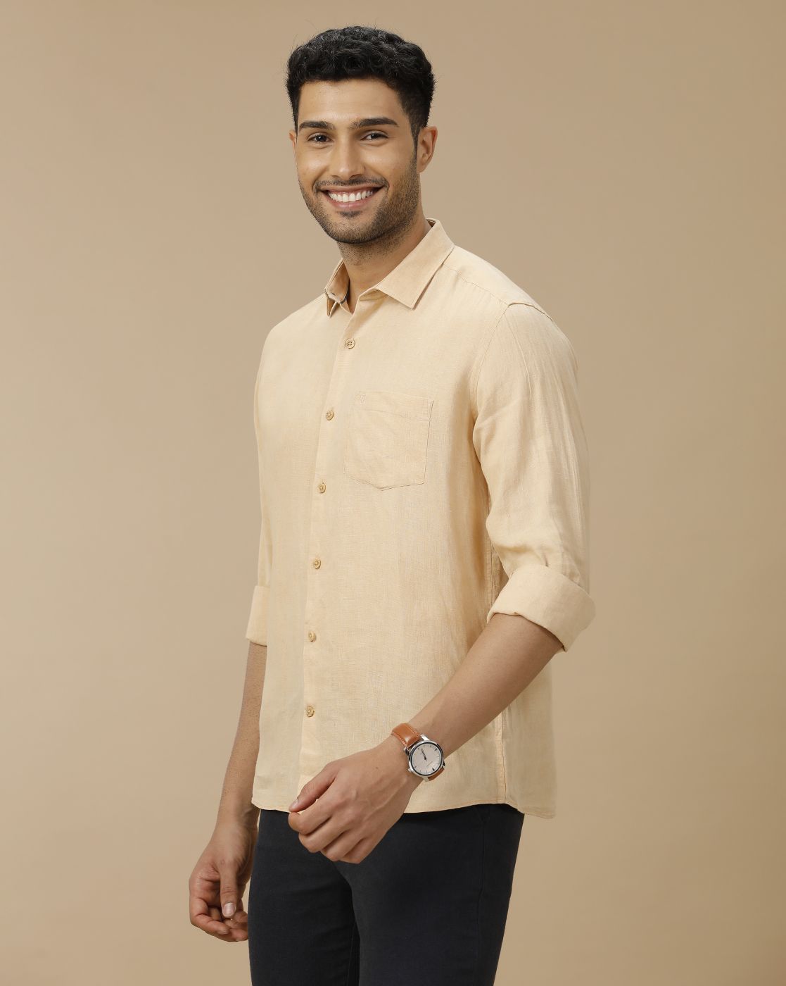 Men's Pure Linen Brown Solid Contemporary Fit Full Sleeve Casual Shirt