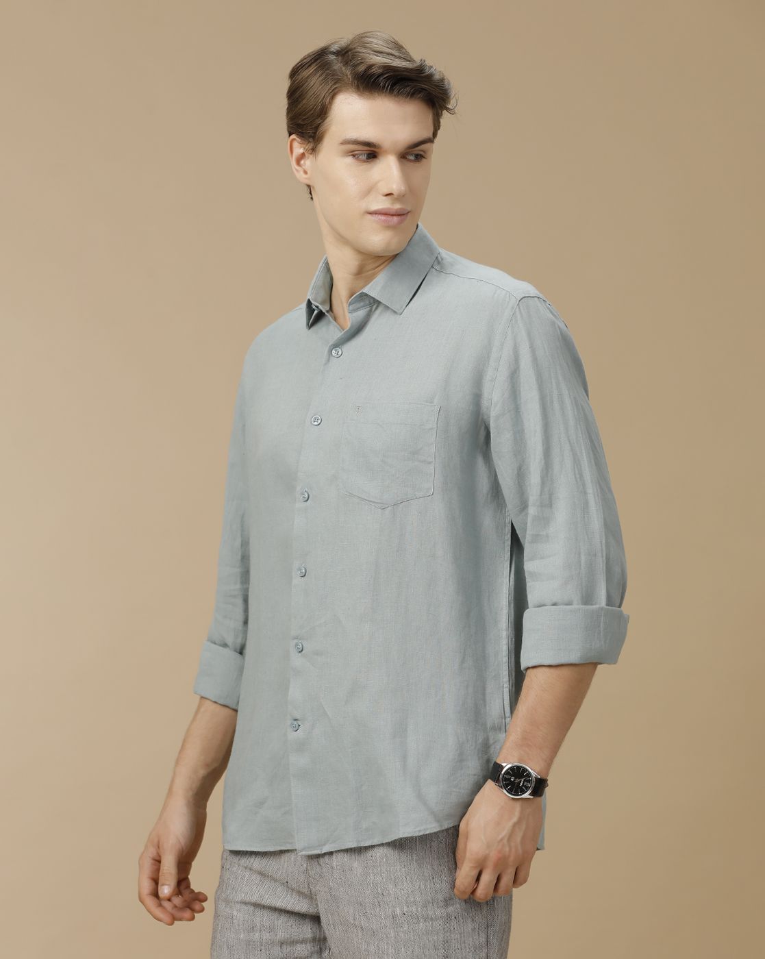 Men's Pure Linen Green Solid Contemporary Fit Full Sleeve Casual Shirt