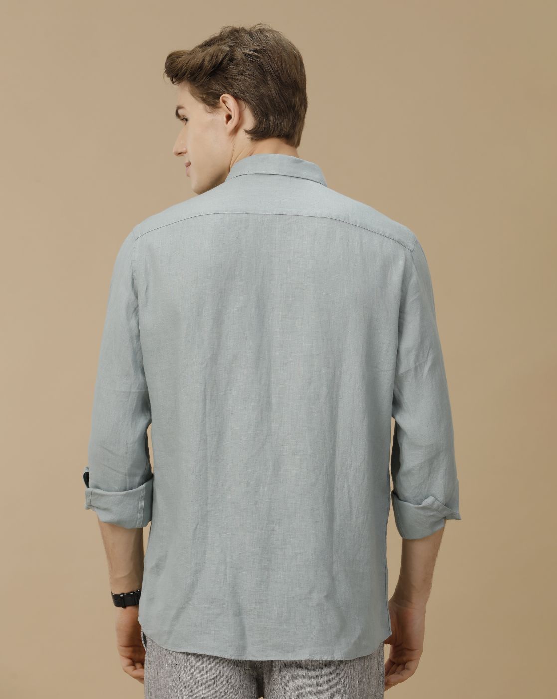 Men's Pure Linen Green Solid Contemporary Fit Full Sleeve Casual Shirt