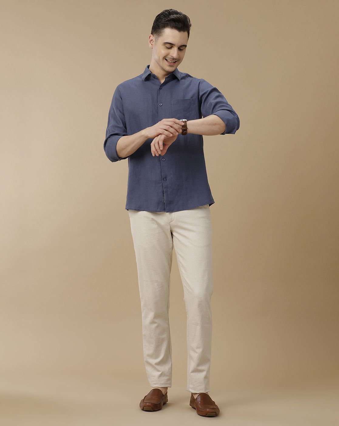Men's Pure Linen Blue Solid Contemporary Fit Full Sleeve Casual Shirt