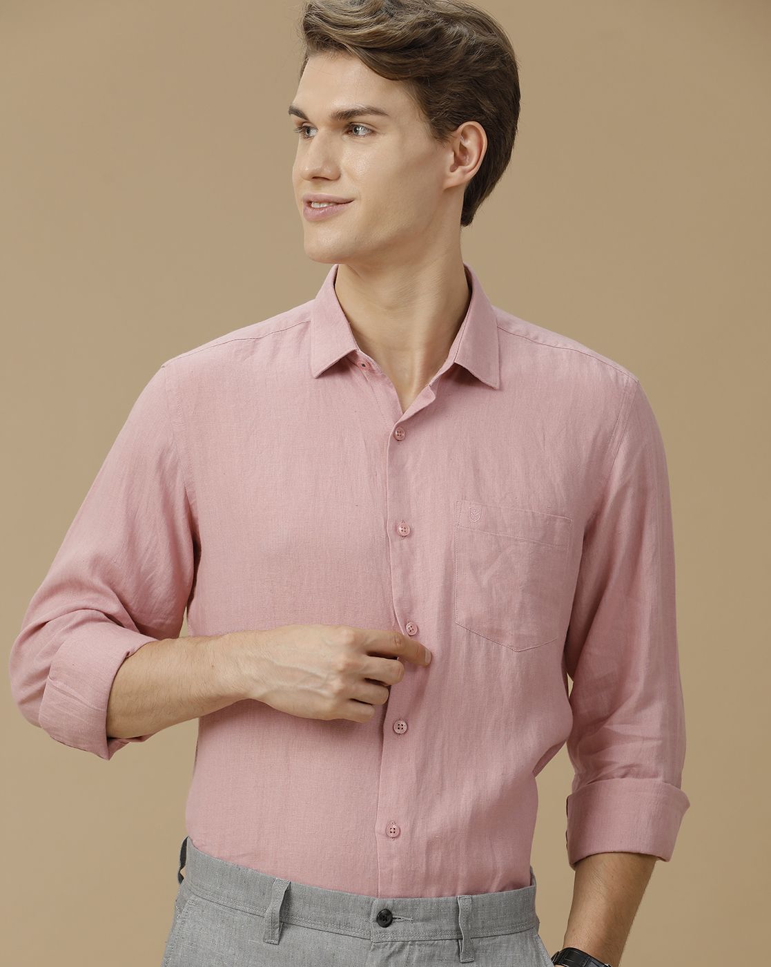Men's Pure Linen Pink Solid Contemporary Fit Full Sleeve Casual Shirt