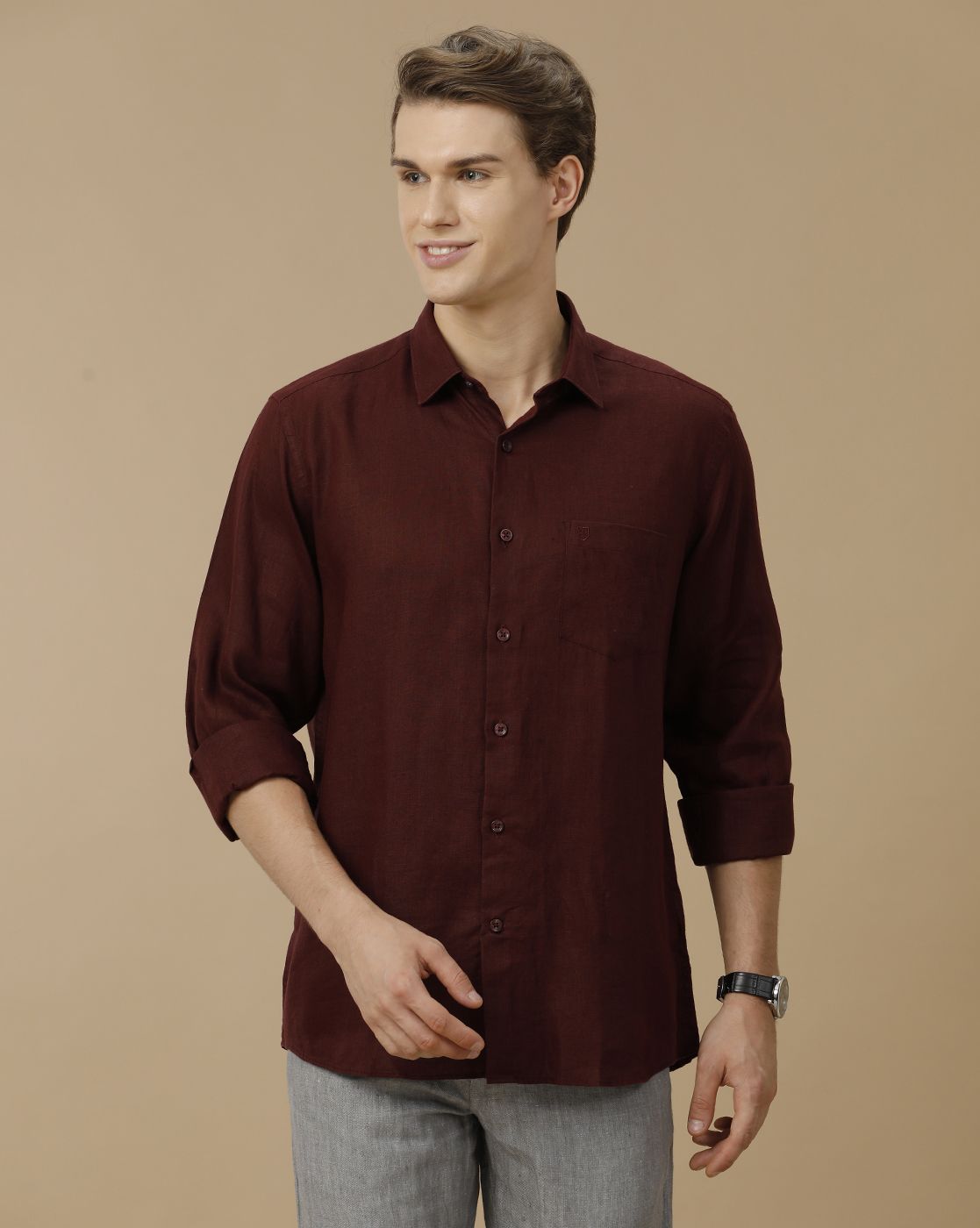 Men's Pure Linen Maroon Solid Contemporary Fit Full Sleeve Casual Shirt