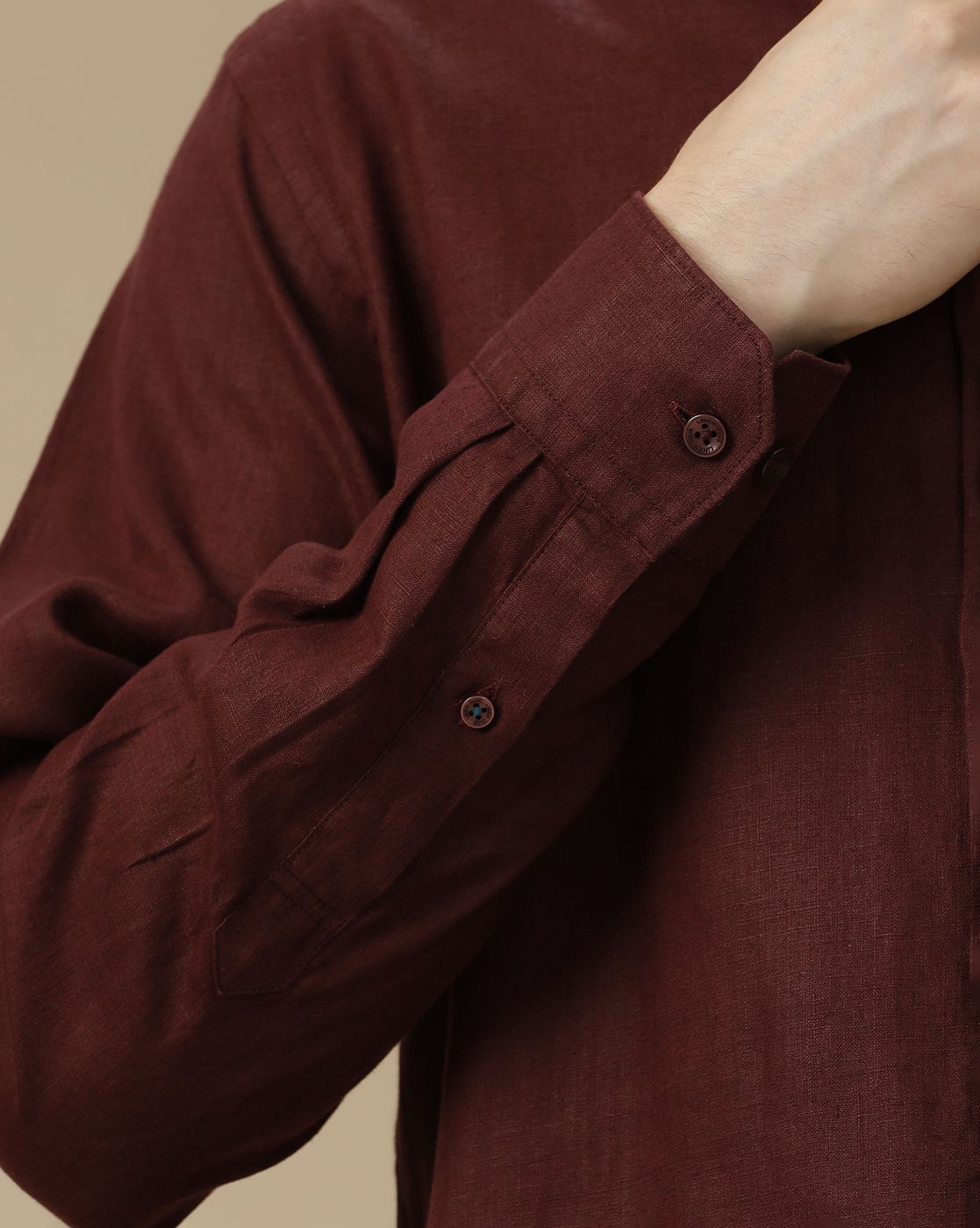 Men's Pure Linen Maroon Solid Contemporary Fit Full Sleeve Casual Shirt
