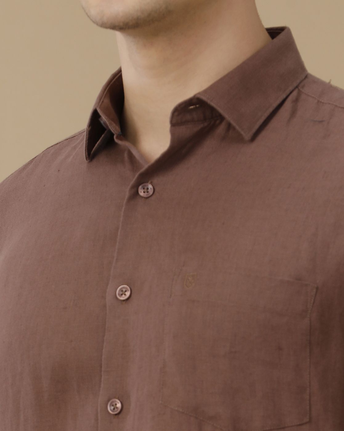 Men's Pure Linen Brown Solid Contemporary Fit Full Sleeve Casual Shirt