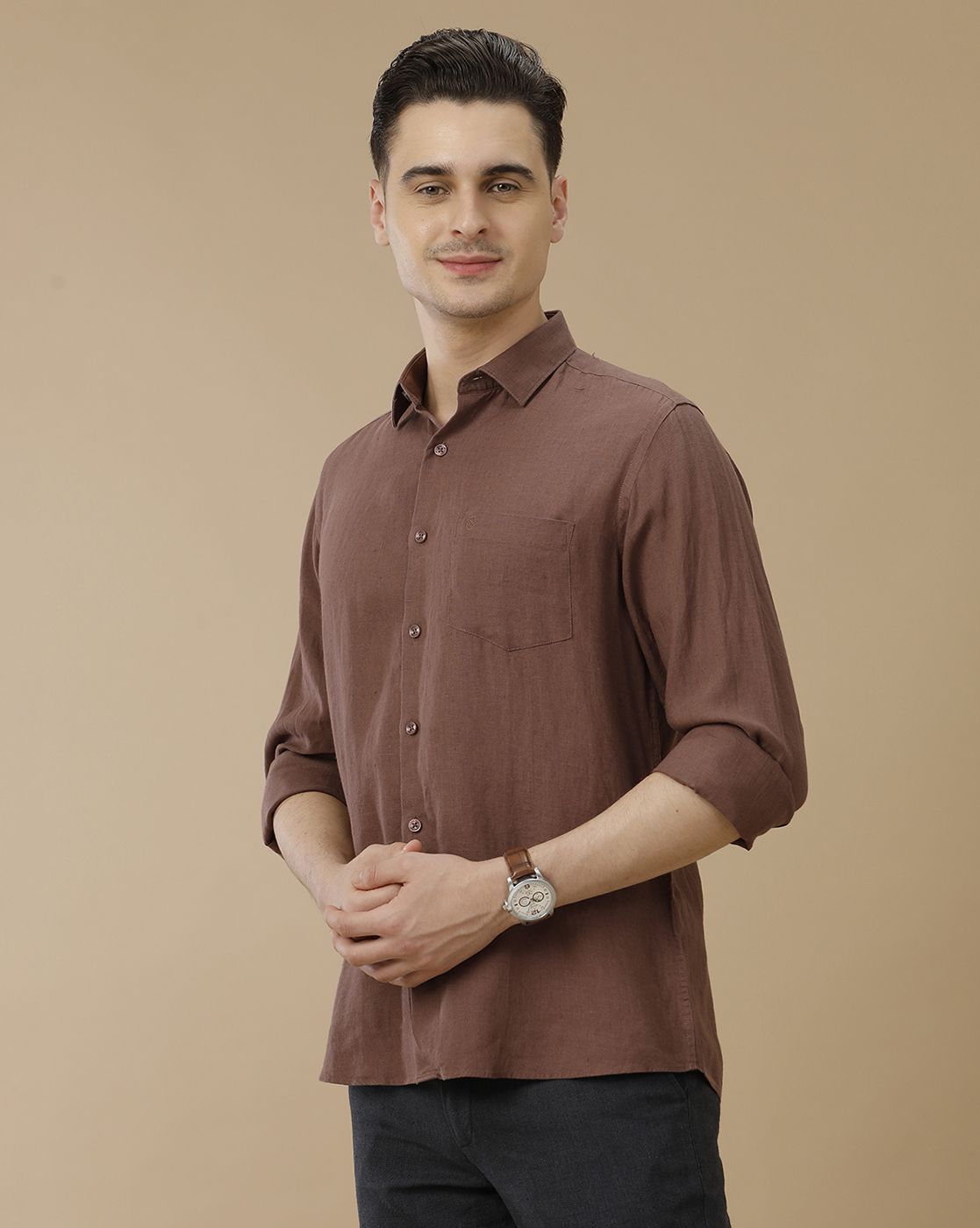 Men's Pure Linen Brown Solid Contemporary Fit Full Sleeve Casual Shirt