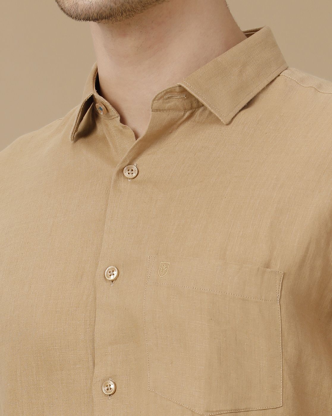 Men's Pure Linen Brown Solid Contemporary Fit Full Sleeve Casual Shirt