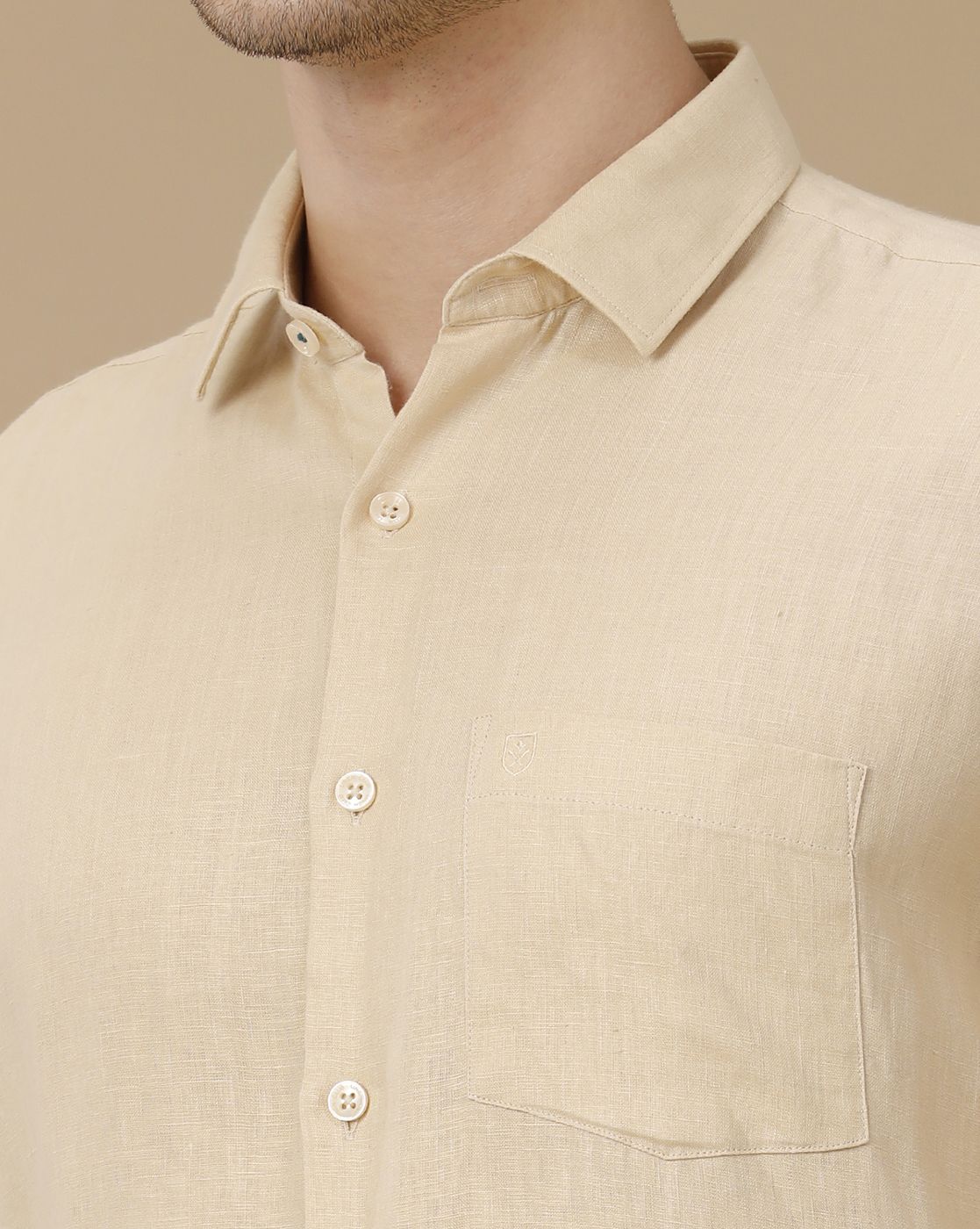 Men's Pure Linen Beige Solid Contemporary Fit Full Sleeve Casual Shirt