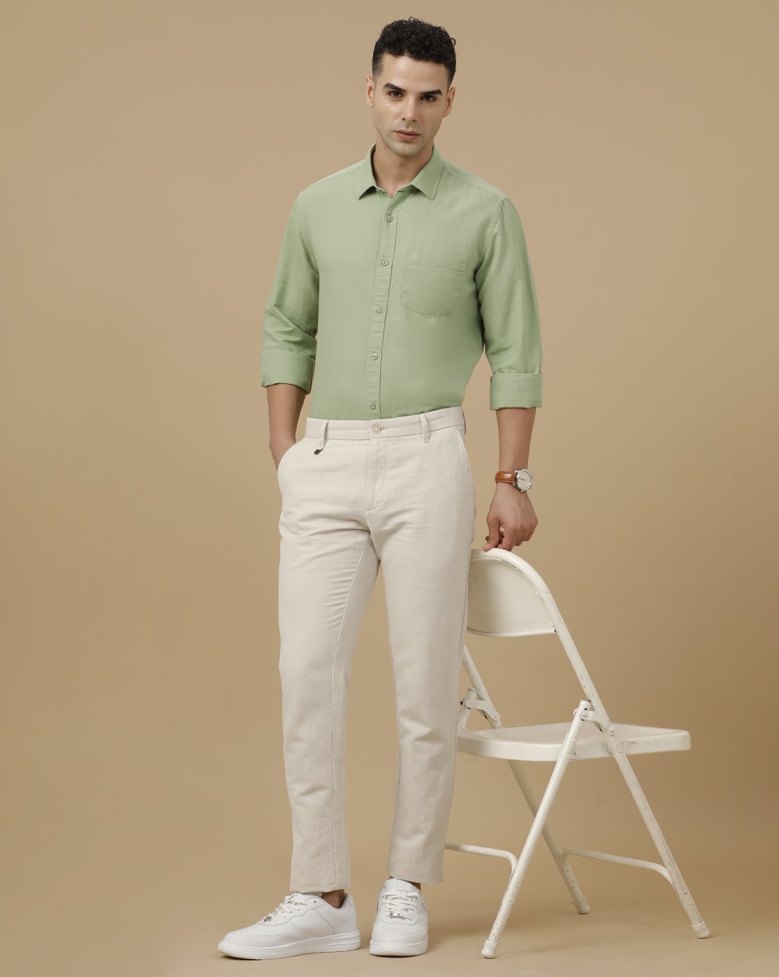 Linen Club Men's Linen Rich Green Solid Contemporary Fit Full Sleeve Casual Shirt