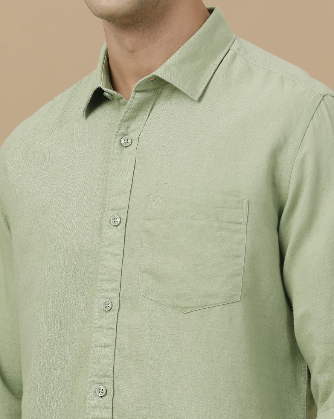 Linen Club Men's Linen Rich Green Solid Contemporary Fit Full Sleeve Casual Shirt