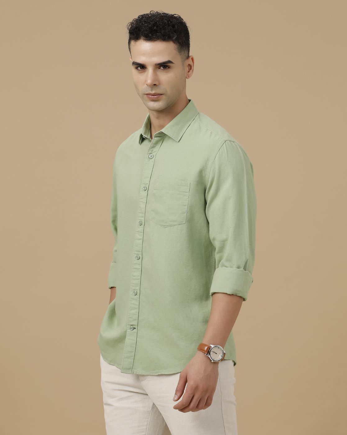 Linen Club Men's Linen Rich Green Solid Contemporary Fit Full Sleeve Casual Shirt