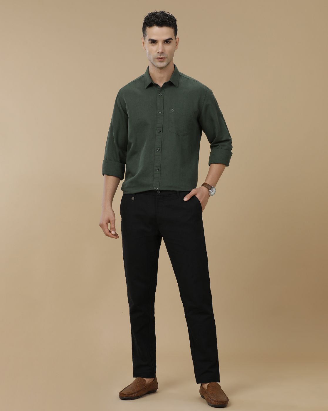 Linen Club Men's Linen Rich Green Solid Contemporary Fit Full Sleeve Casual Shirt
