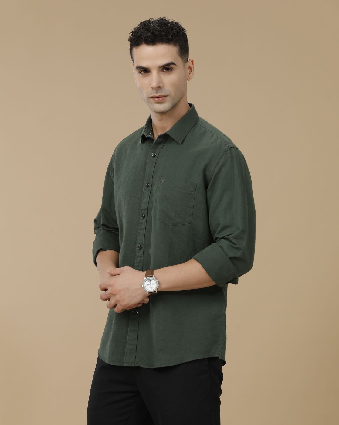 Linen Club Men's Linen Rich Green Solid Contemporary Fit Full Sleeve Casual Shirt