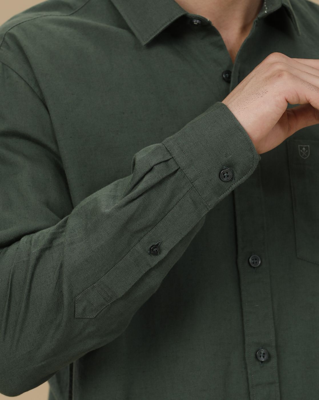 Linen Club Men's Linen Rich Green Solid Contemporary Fit Full Sleeve Casual Shirt