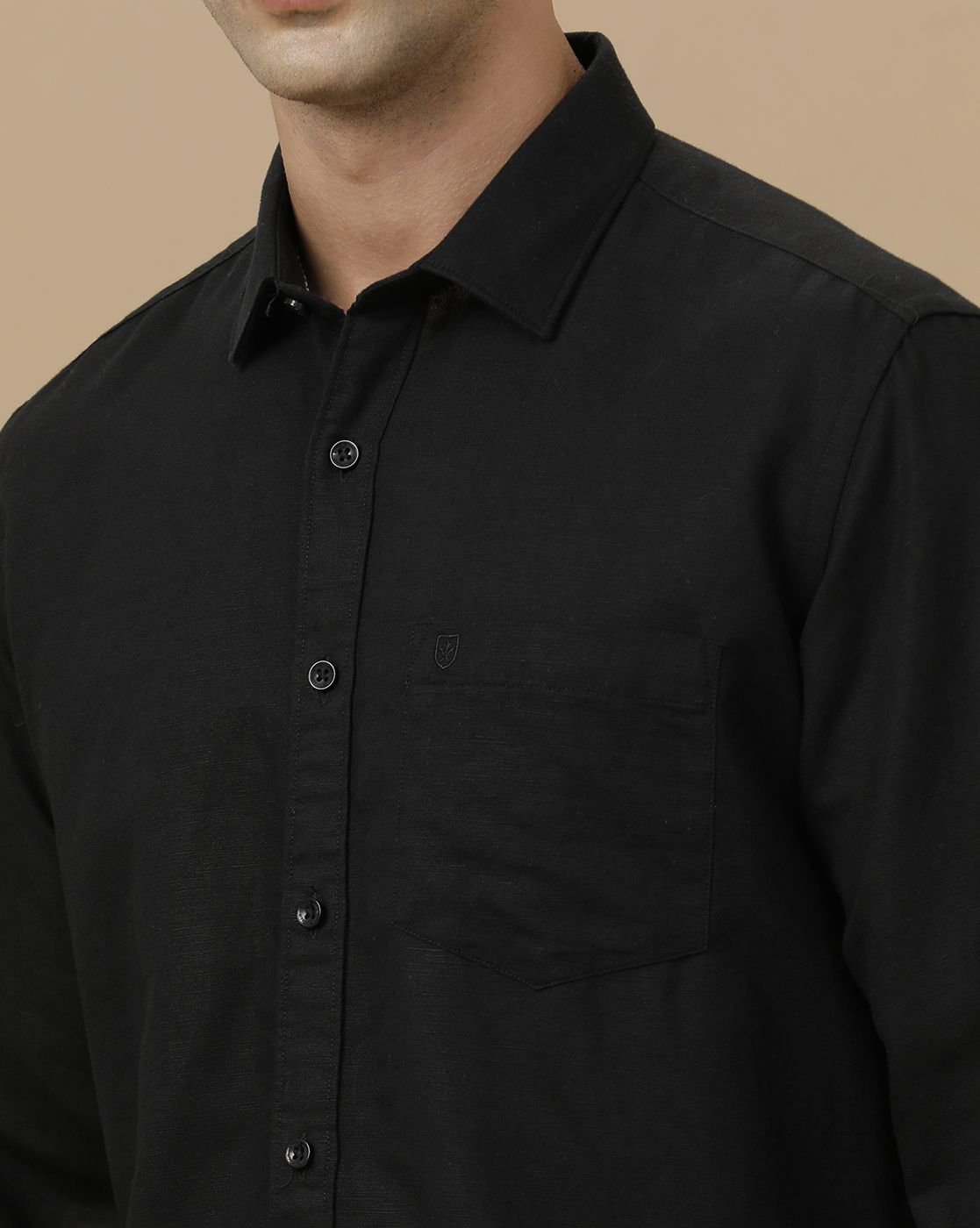 Linen Club Men's Linen Rich Black Solid Contemporary Fit Full Sleeve Casual Shirt