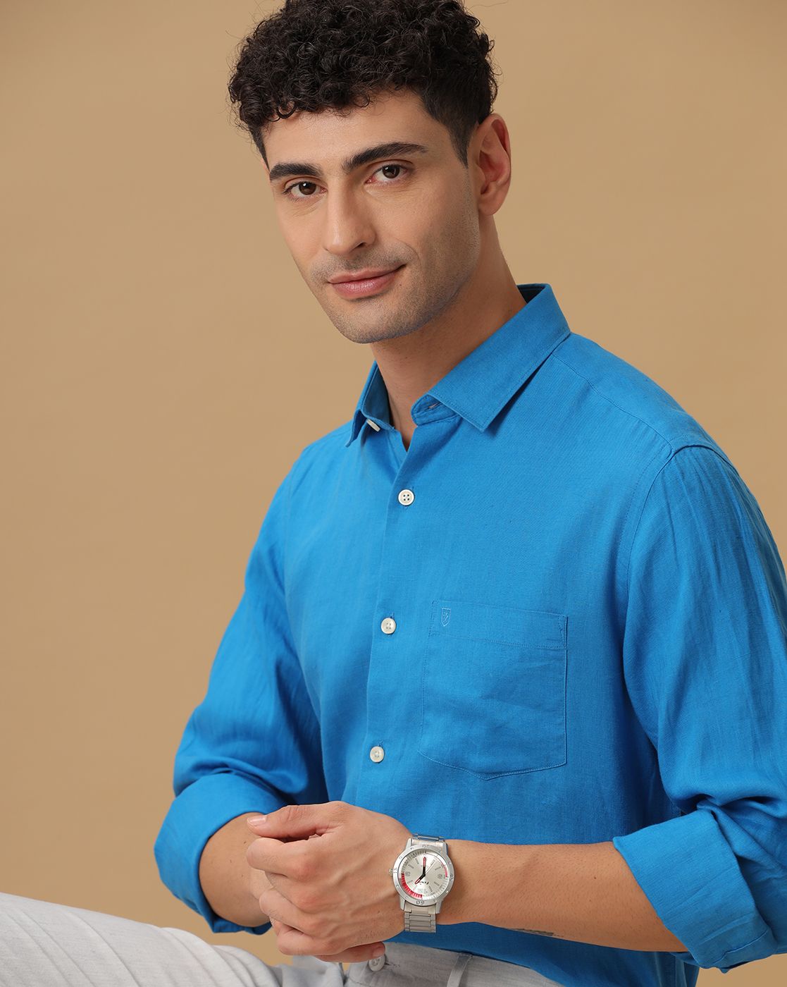 Men's Pure Linen Blue Solid Contemporary Fit Full Sleeve Casual Shirt