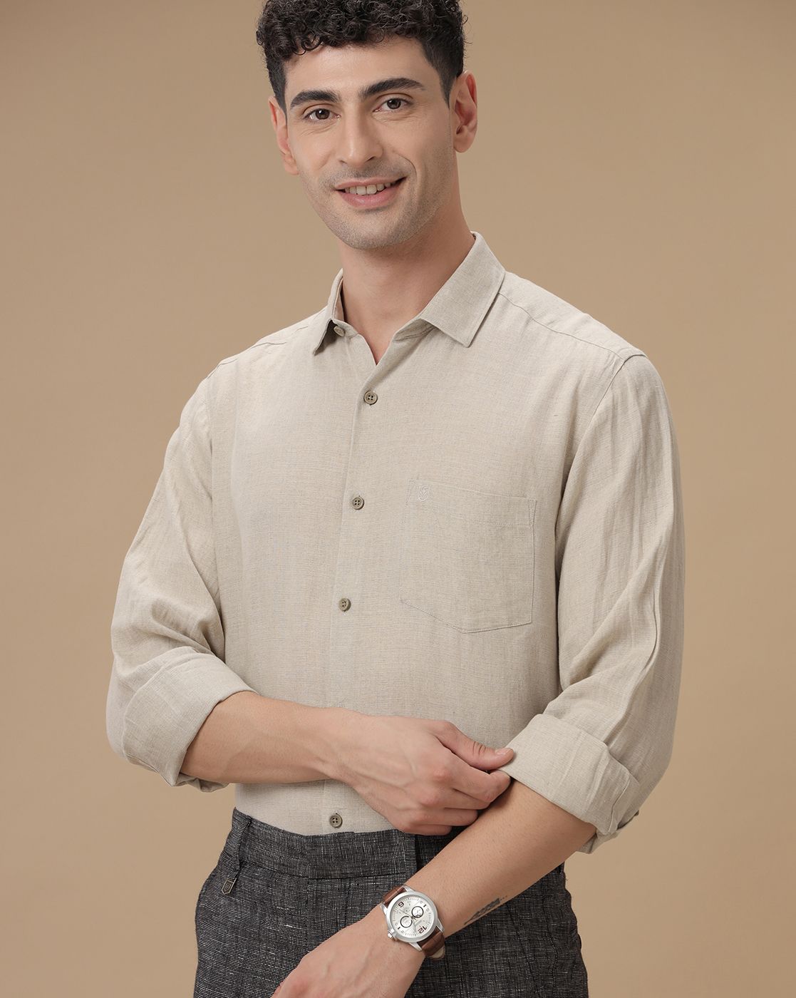 Men's Pure Linen Beige Solid Contemporary Fit Full Sleeve Casual Shirt