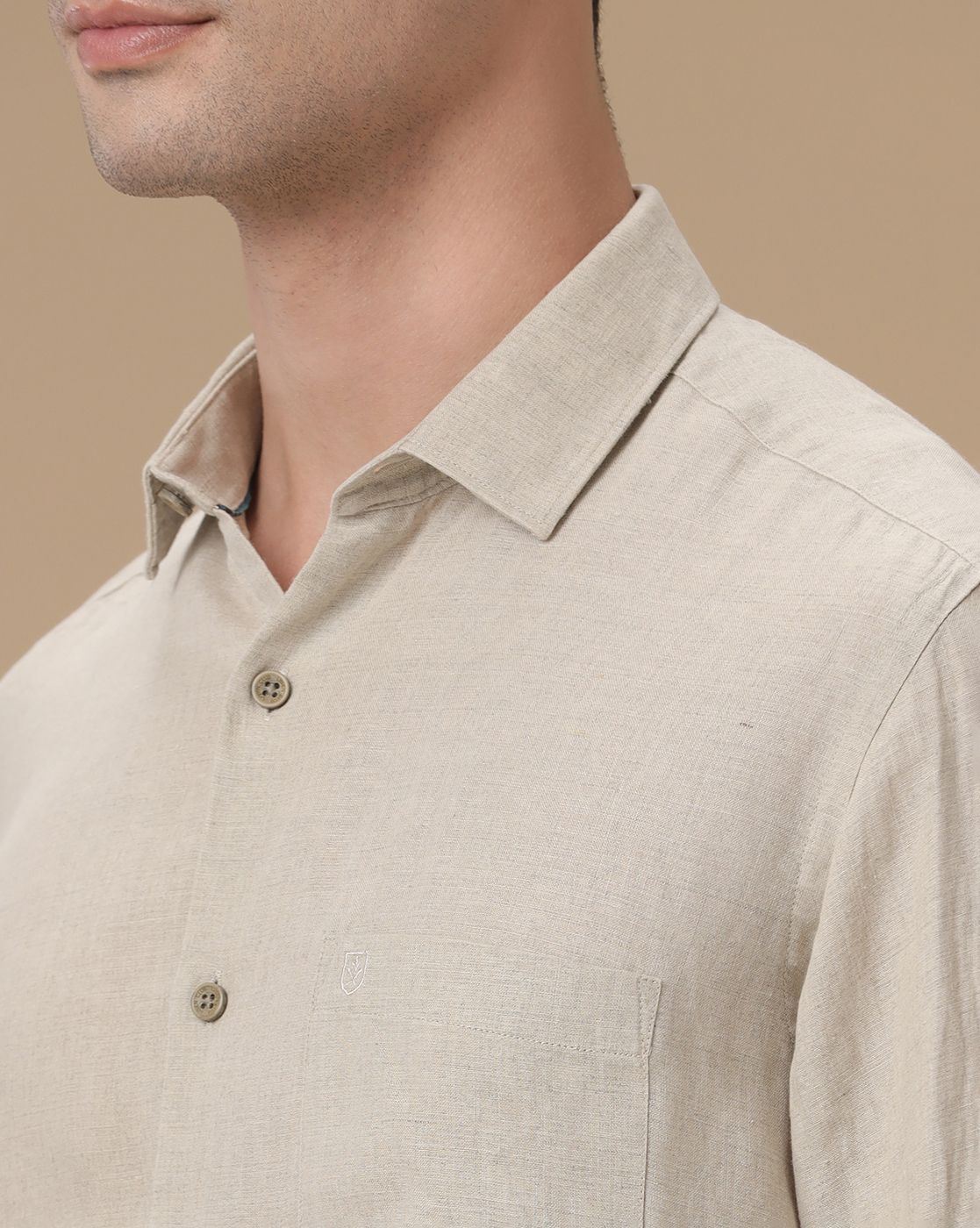 Men's Pure Linen Beige Solid Contemporary Fit Full Sleeve Casual Shirt