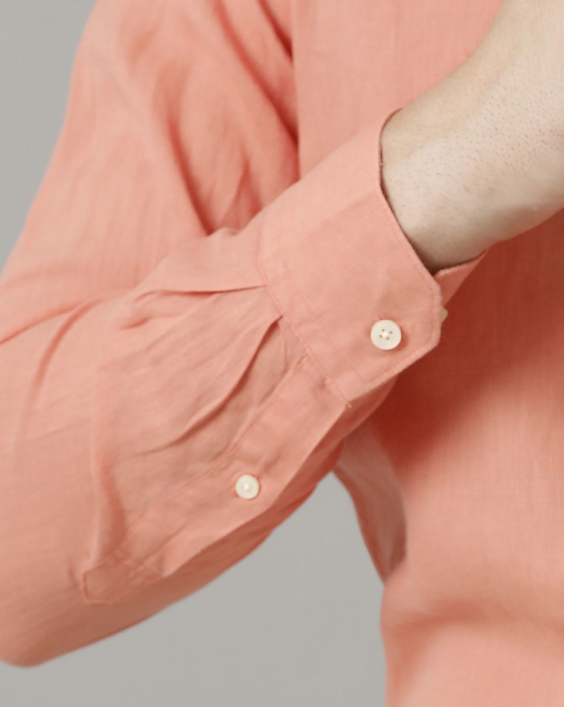 Men's Pure Linen Red Solid Contemporary Fit Full Sleeve Casual Shirt