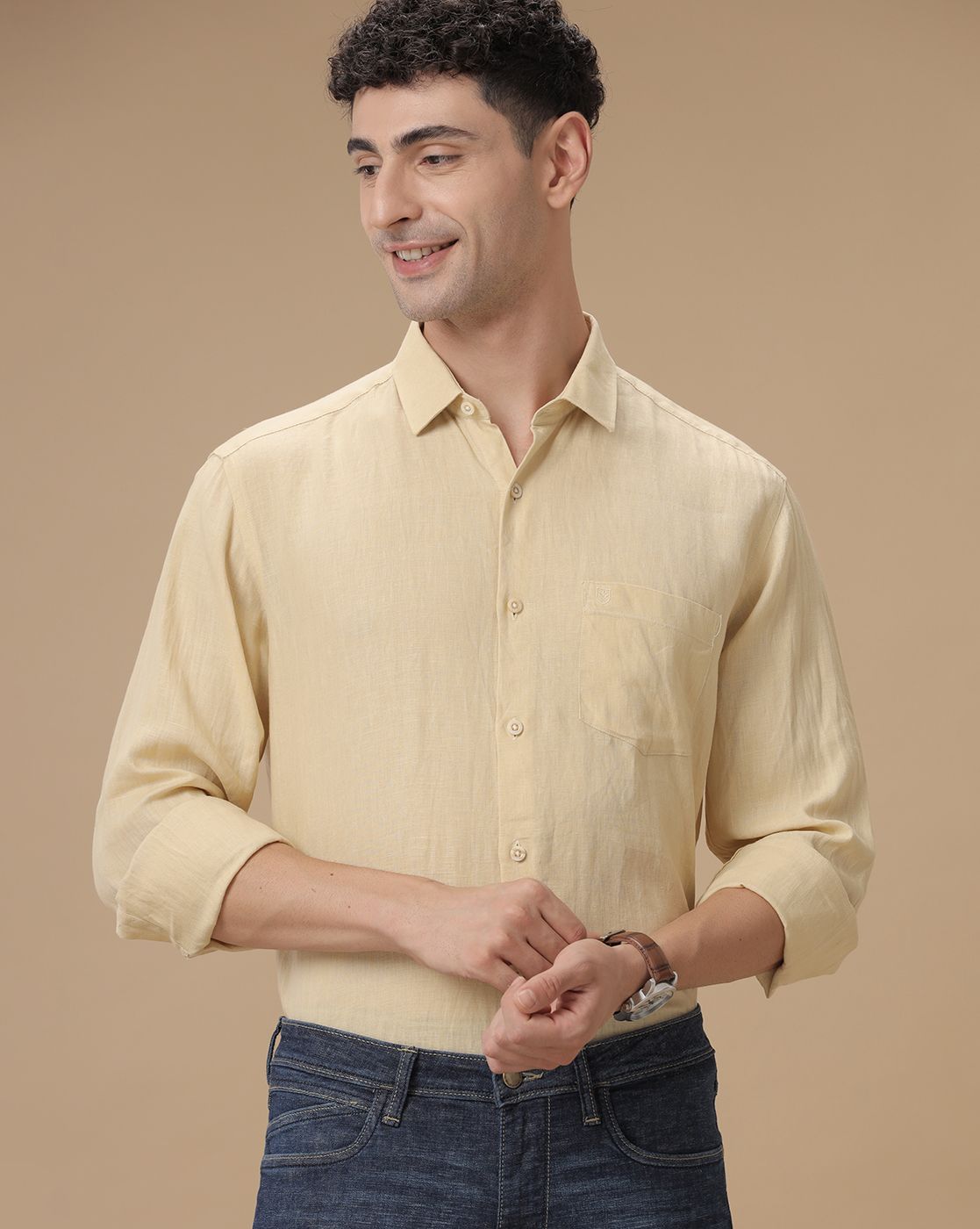 Men's Pure Linen Yellow Solid Contemporary Fit Full Sleeve Casual Shirt