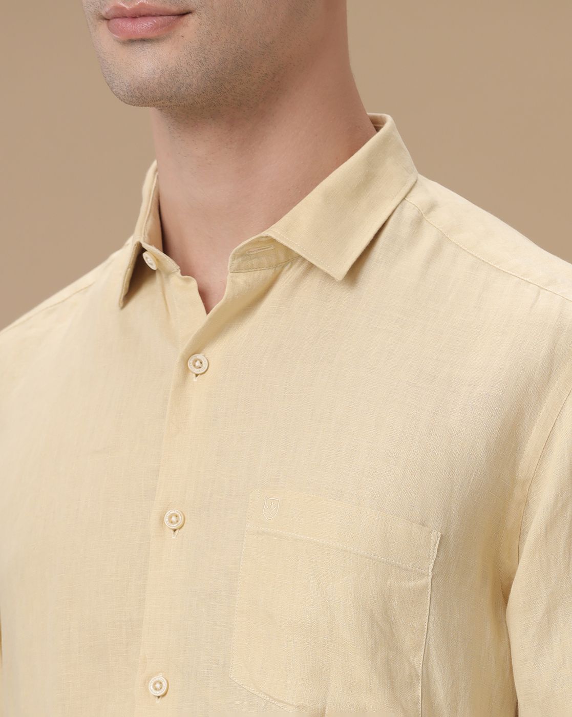 Men's Pure Linen Yellow Solid Contemporary Fit Full Sleeve Casual Shirt