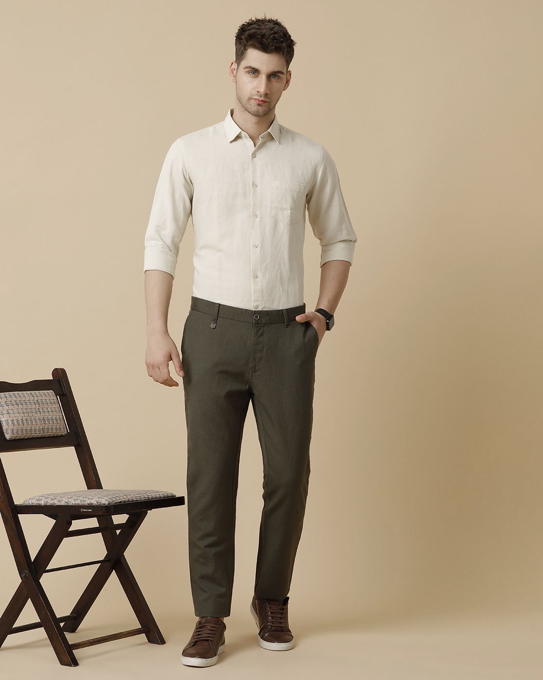 Men's Pure Linen Beige Solid Contemporary Fit Full Sleeve Sleeve Casual Shirt