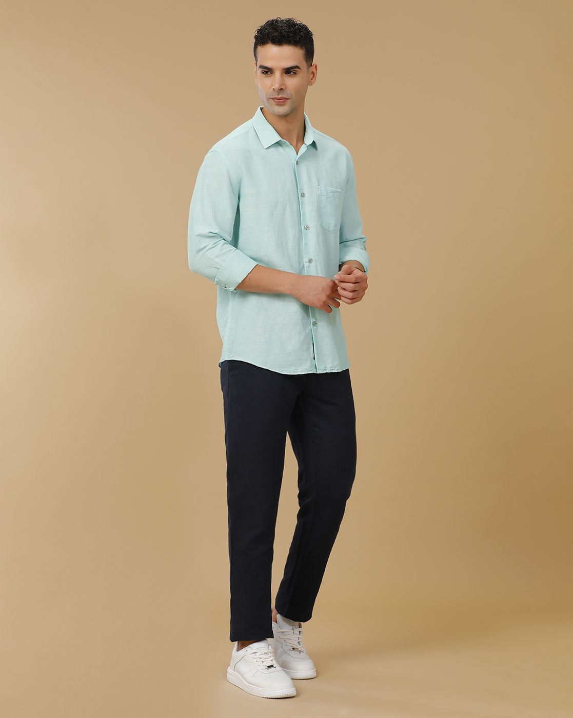 Linen Club Men's Linen Rich Green Solid Contemporary Fit Full Sleeve Casual Shirt