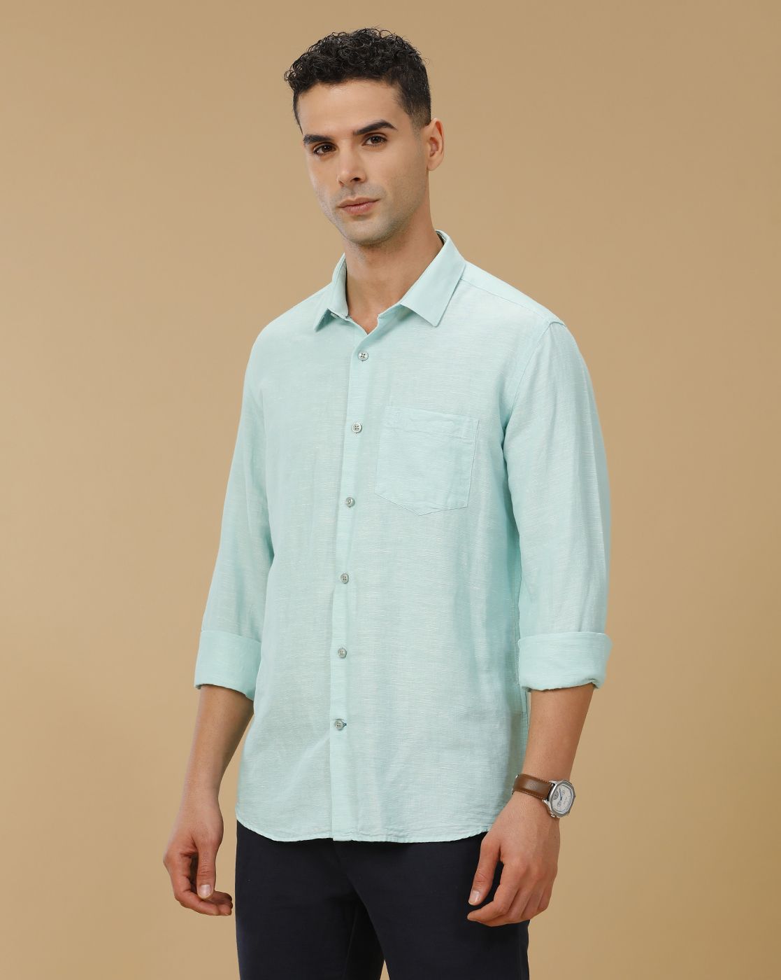 Linen Club Men's Linen Rich Green Solid Contemporary Fit Full Sleeve Casual Shirt