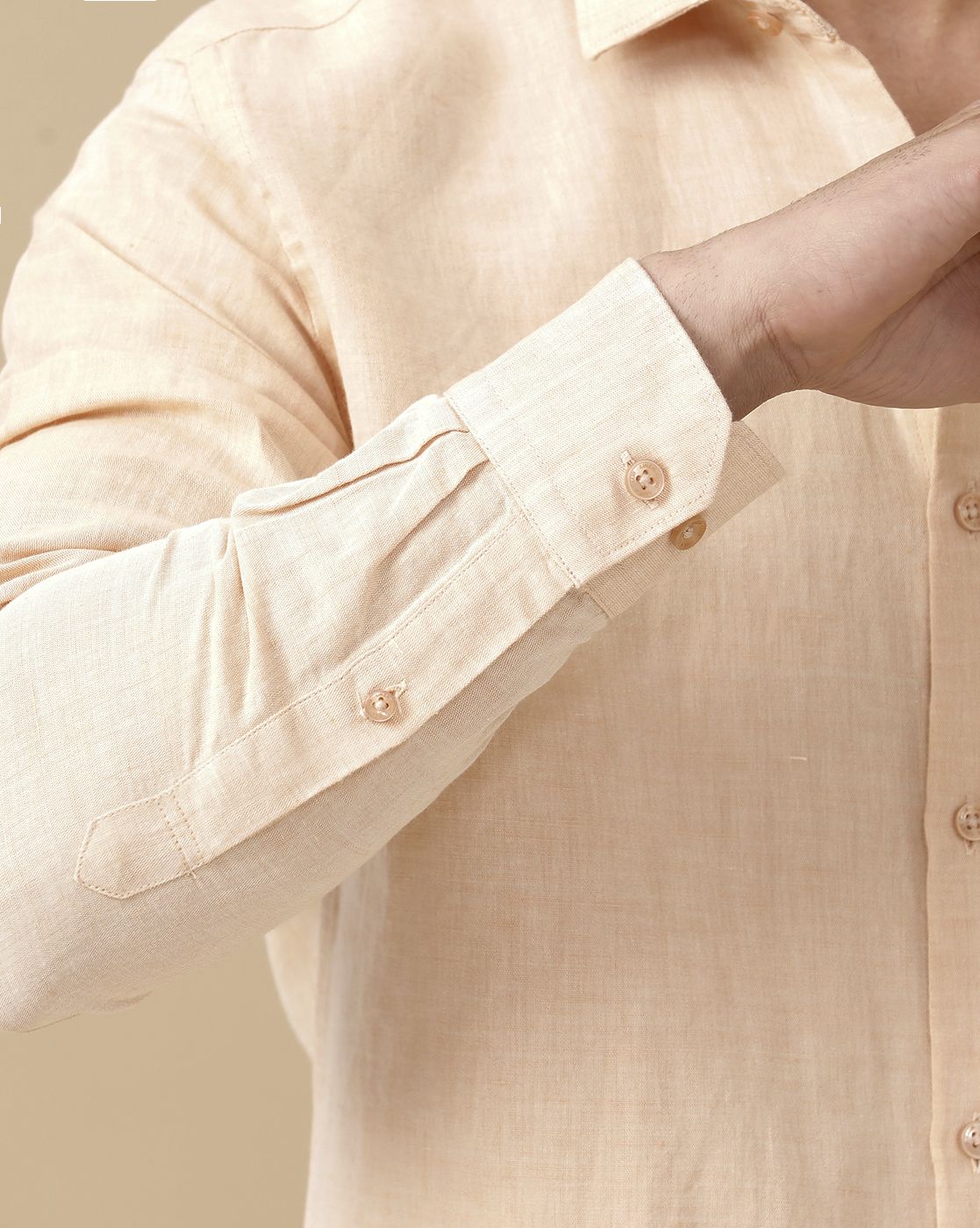 Linen Club Men's Linen Rich Orange Solid Contemporary Fit Full Sleeve Casual Shirt