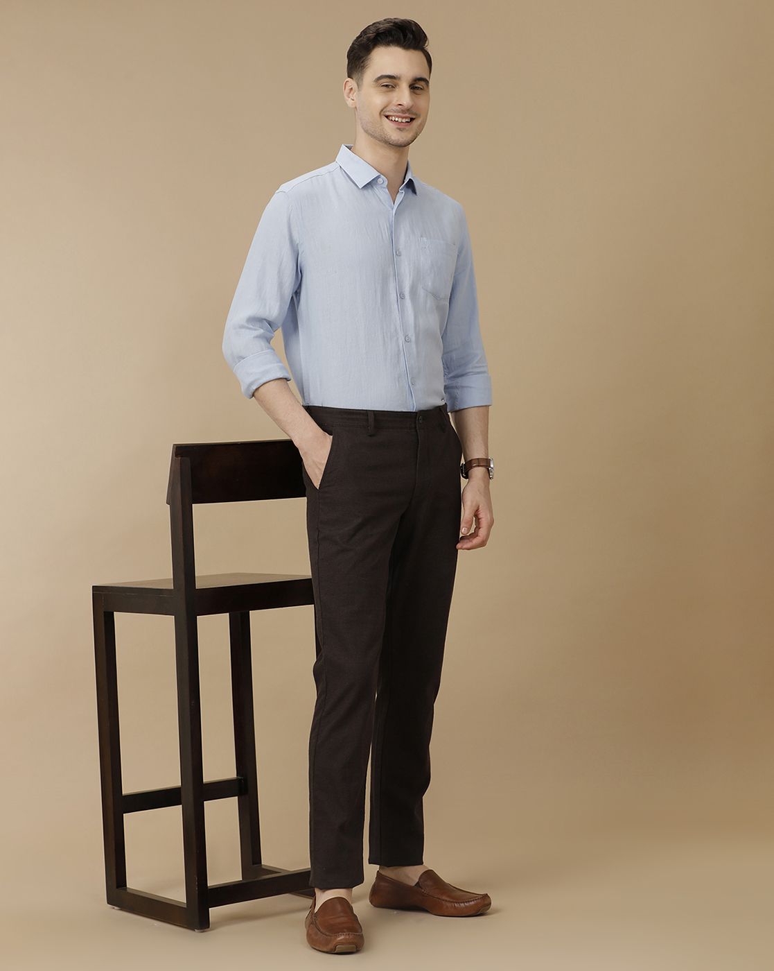 Men's Pure Linen Blue Solid Contemporary Fit Full Sleeve Casual Shirt