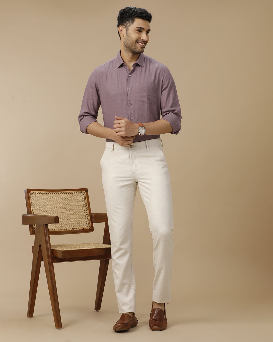Men's Pure Linen Purple Solid Contemporary Fit Full Sleeve Casual Shirt