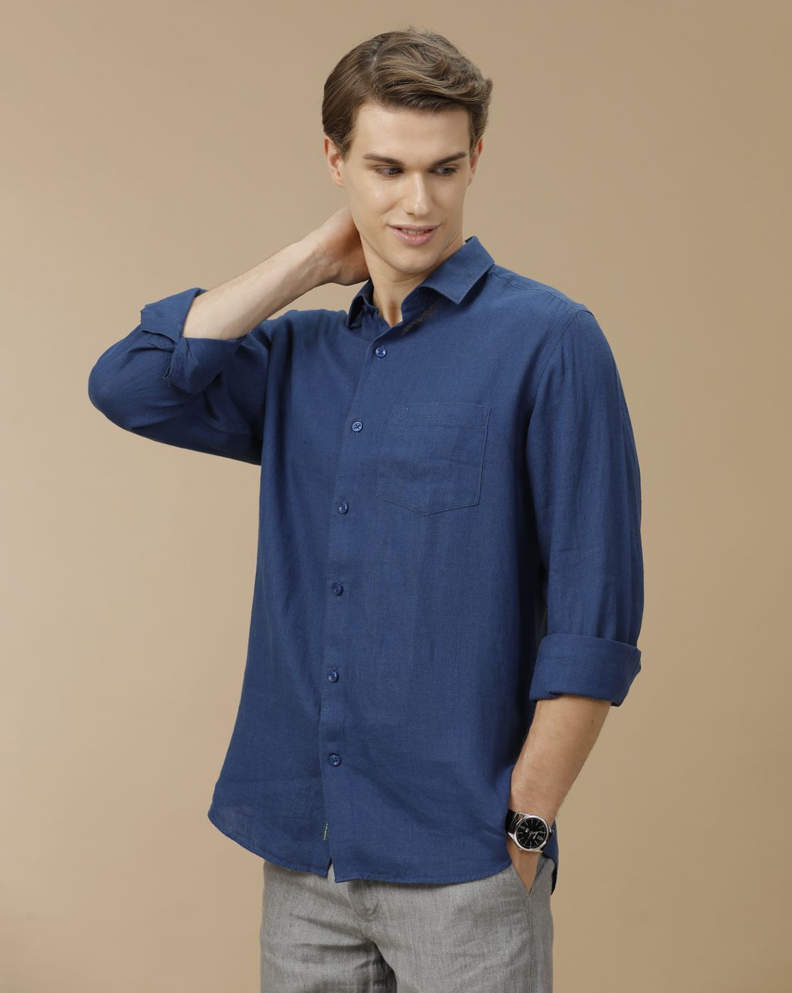 Men's Pure Linen Blue Solid Contemporary Fit Full Sleeve Casual Shirt