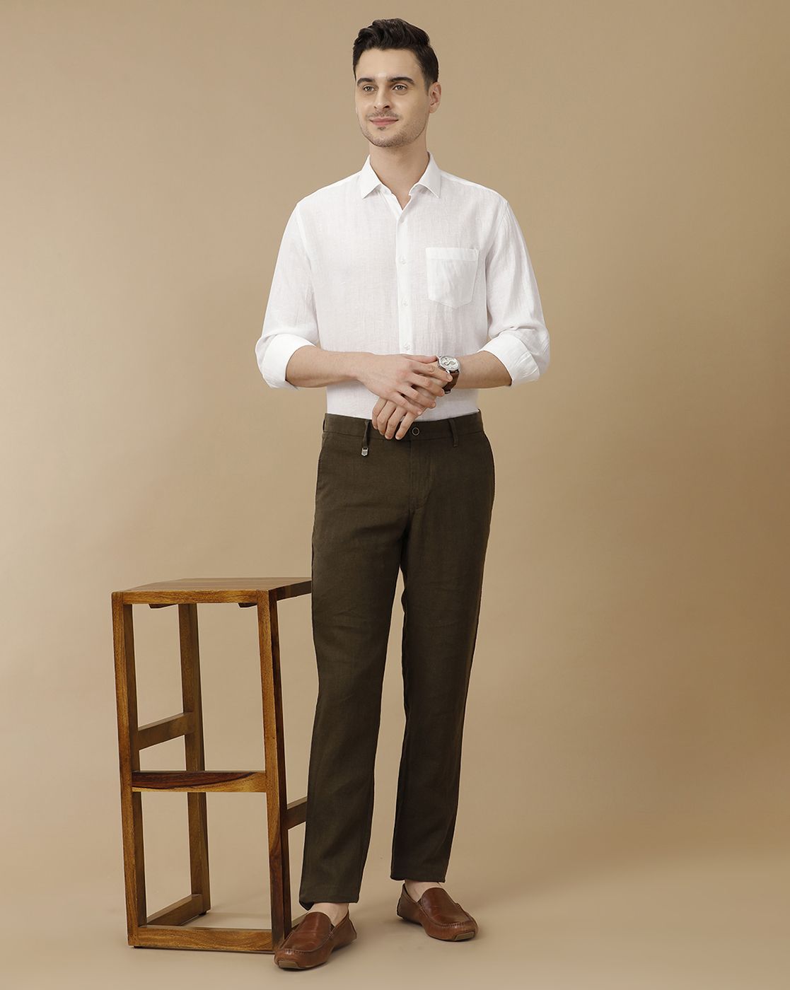 Men's Pure Linen White Solid Contemporary Fit Full Sleeve Casual Shirt