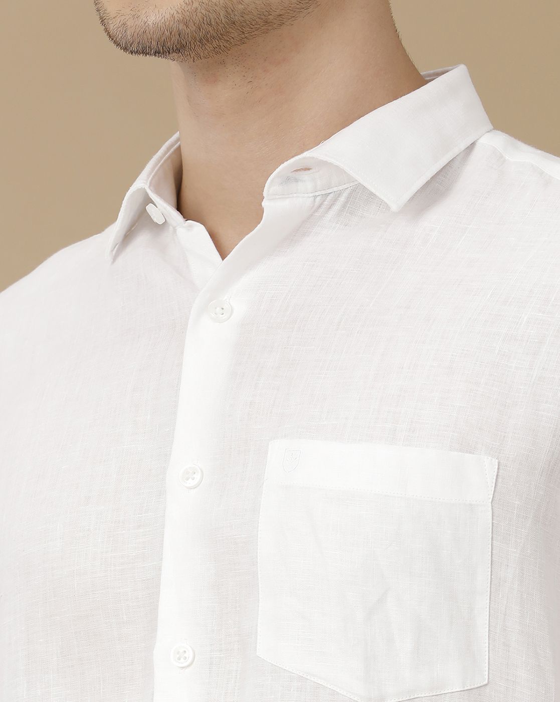 Men's Pure Linen White Solid Contemporary Fit Full Sleeve Casual Shirt