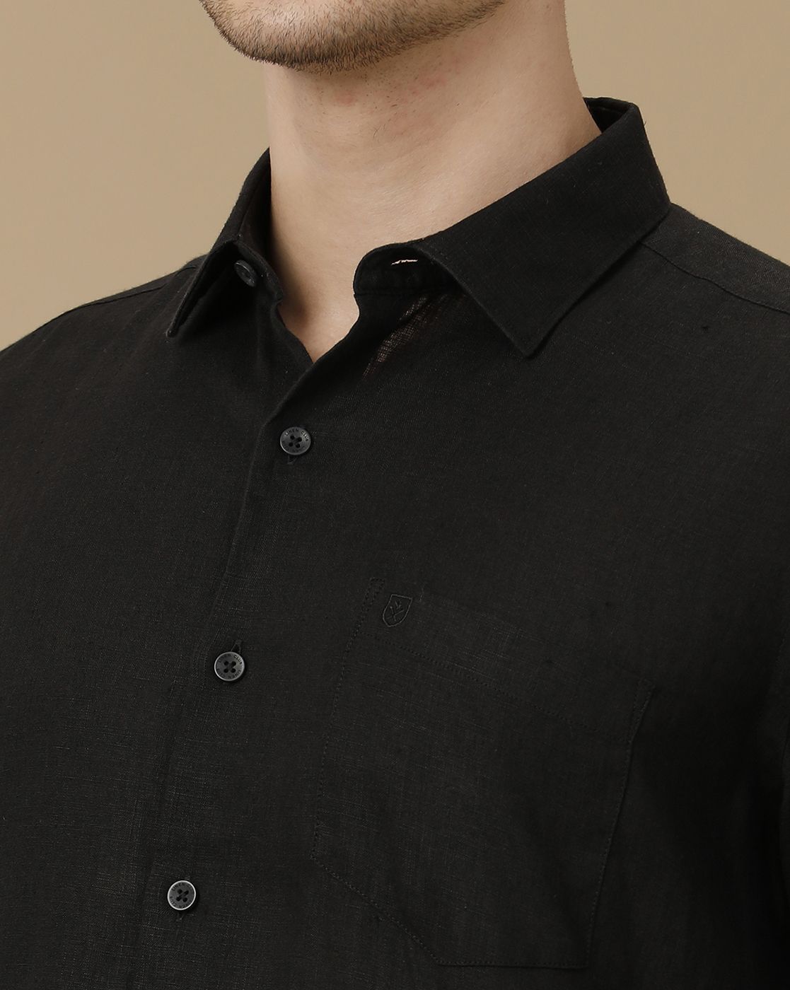 Men's Pure Linen Black Solid Contemporary Fit Full Sleeve Casual Shirt