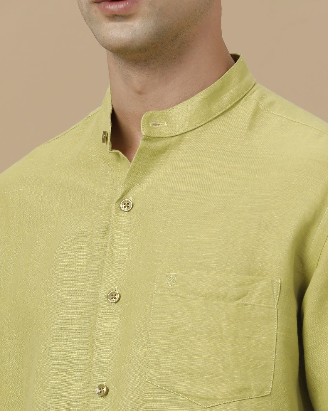 Linen Club Men's Linen Rich Green Solid Contemporary Fit Full Sleeve Casual Shirt