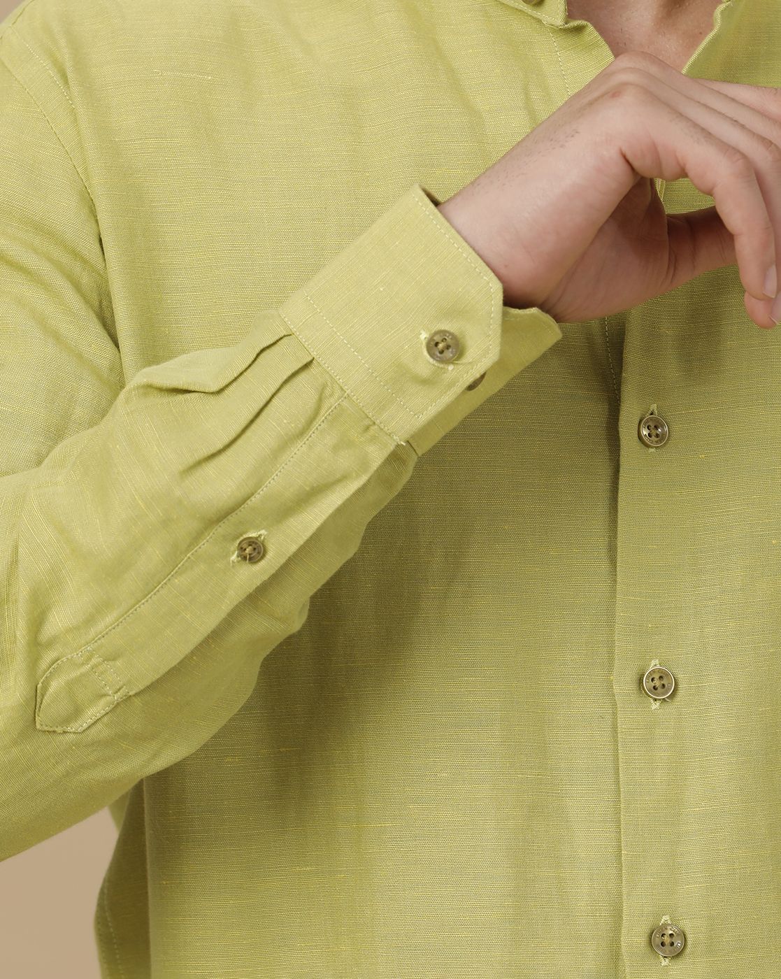 Linen Club Men's Linen Rich Green Solid Contemporary Fit Full Sleeve Casual Shirt