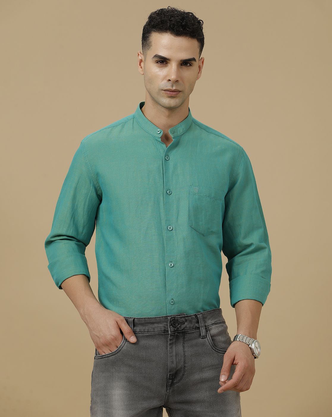 Linen Club Men's Linen Rich Green Solid Contemporary Fit Full Sleeve Casual Shirt