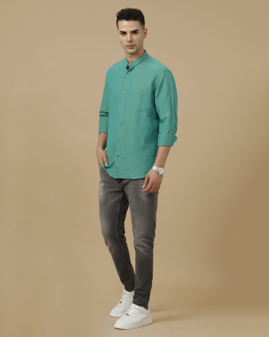 Linen Club Men's Linen Rich Green Solid Contemporary Fit Full Sleeve Casual Shirt
