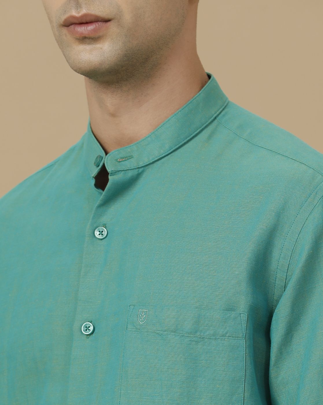 Linen Club Men's Linen Rich Green Solid Contemporary Fit Full Sleeve Casual Shirt
